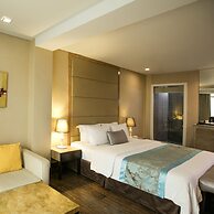 Goldberry Suites & Hotel Mactan