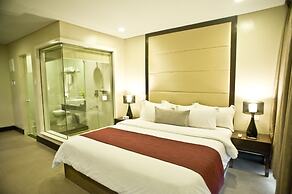Goldberry Suites & Hotel Mactan