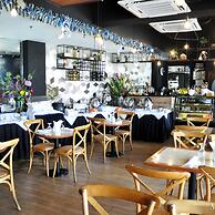 Goldberry Suites & Hotel Mactan