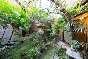 Traditional Kyoto Inn serving Kyoto cuisine IZUYASU