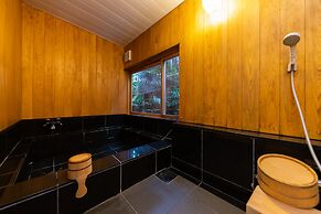 Traditional Kyoto Inn serving Kyoto cuisine IZUYASU