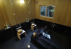 Traditional Kyoto Inn serving Kyoto cuisine IZUYASU