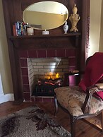 White Oak Manor Bed & Breakfast