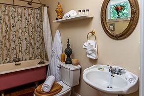 White Oak Manor Bed & Breakfast