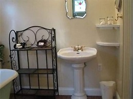 White Oak Manor Bed & Breakfast