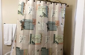 White Oak Manor Bed & Breakfast