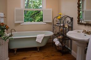 White Oak Manor Bed & Breakfast