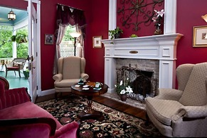 White Oak Manor Bed & Breakfast