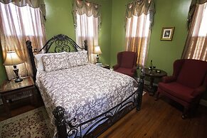 White Oak Manor Bed & Breakfast