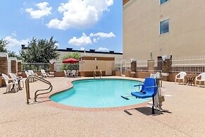 Comfort Suites at Katy Mills