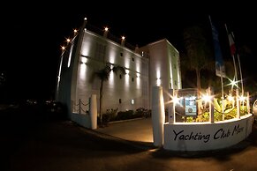 Yachting Club Mare