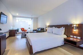 NH Bogotá Urban 93 Royal