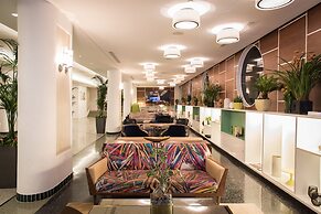 Royal Palm South Beach Miami, a Tribute Portfolio Resort