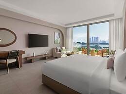Rixos The Palm Hotel & Suites