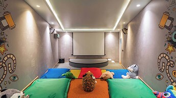 Rixos The Palm Hotel & Suites