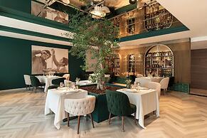 Rixos The Palm Hotel & Suites