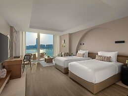Rixos The Palm Hotel & Suites