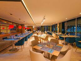 Rixos The Palm Hotel & Suites