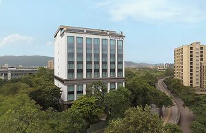 Vivanta Thane LBS Road