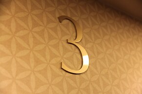 Rembrandt Style Yokohama Kannai