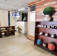 Fersal Hotel Neptune Makati