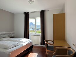 Alfheimar Hotel