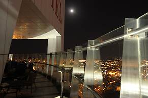 Awaliv Hotel