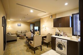 Awaliv Hotel