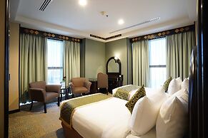 Awaliv Hotel