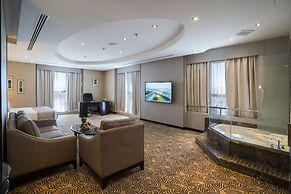 Awaliv Hotel