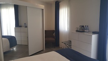 Pebbles Boutique Aparthotel