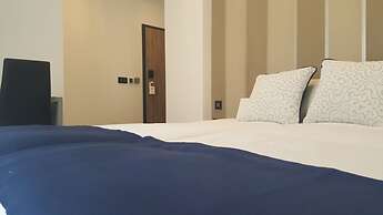 Pebbles Boutique Aparthotel