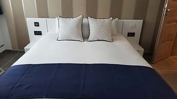 Pebbles Boutique Aparthotel