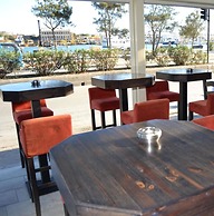 Pebbles Boutique Aparthotel