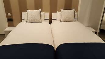 Pebbles Boutique Aparthotel