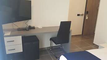 Pebbles Boutique Aparthotel