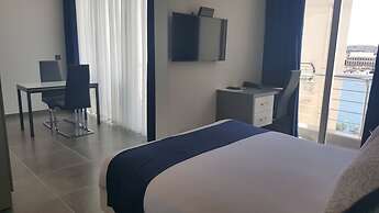 Pebbles Boutique Aparthotel