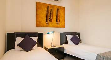 Pebbles Boutique Aparthotel