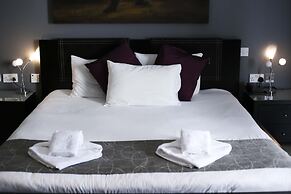 Pebbles Boutique Aparthotel