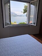 Sosta Sul Lago