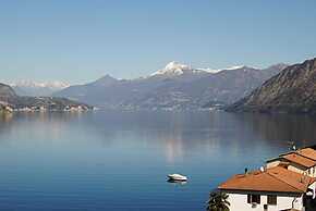 Sosta Sul Lago