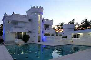 Le Castel Blanc Hotel Boutique