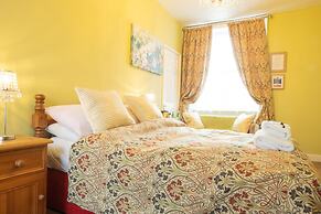 The Tudor Rose Hotel