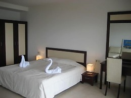 Ofir Apartment Hotel