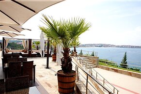 Ofir Apartment Hotel