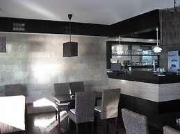 Ofir Apartment Hotel