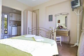 Panorama Fanari Studios & Apartments