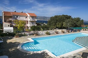 Panorama Fanari Studios & Apartments