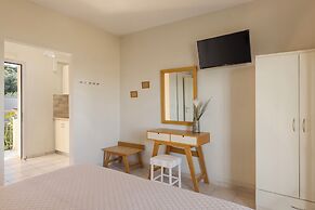 Panorama Fanari Studios & Apartments