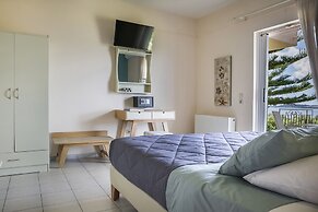 Panorama Fanari Studios & Apartments